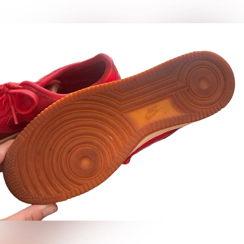 NIKE AIR AF1-Light metallic red suede sneaker